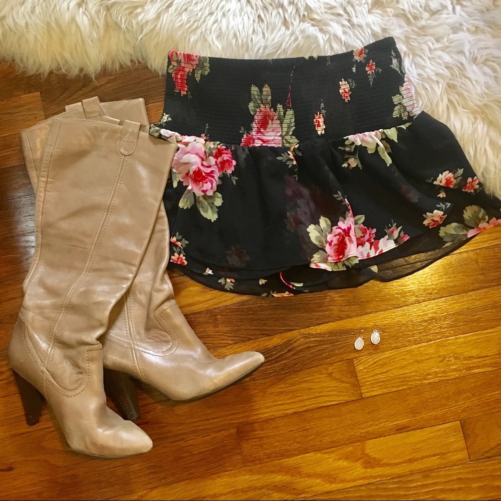 Floral skirt/shorts